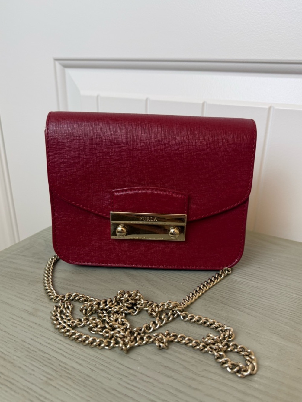 NWOT-Furla Red Mini Metropolis leather Crossbody gold chain